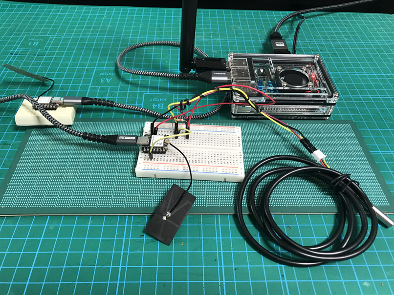 ESP-NOW の Master と電池駆動の子機をそれぞれブレッドボードに組んだところ